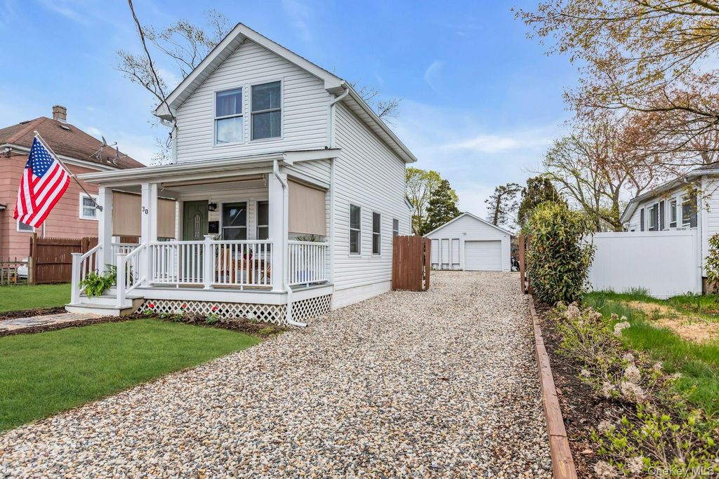 Photo of 30 Liberty Street, Patchogue, NY 11772 (MLS # 989538)