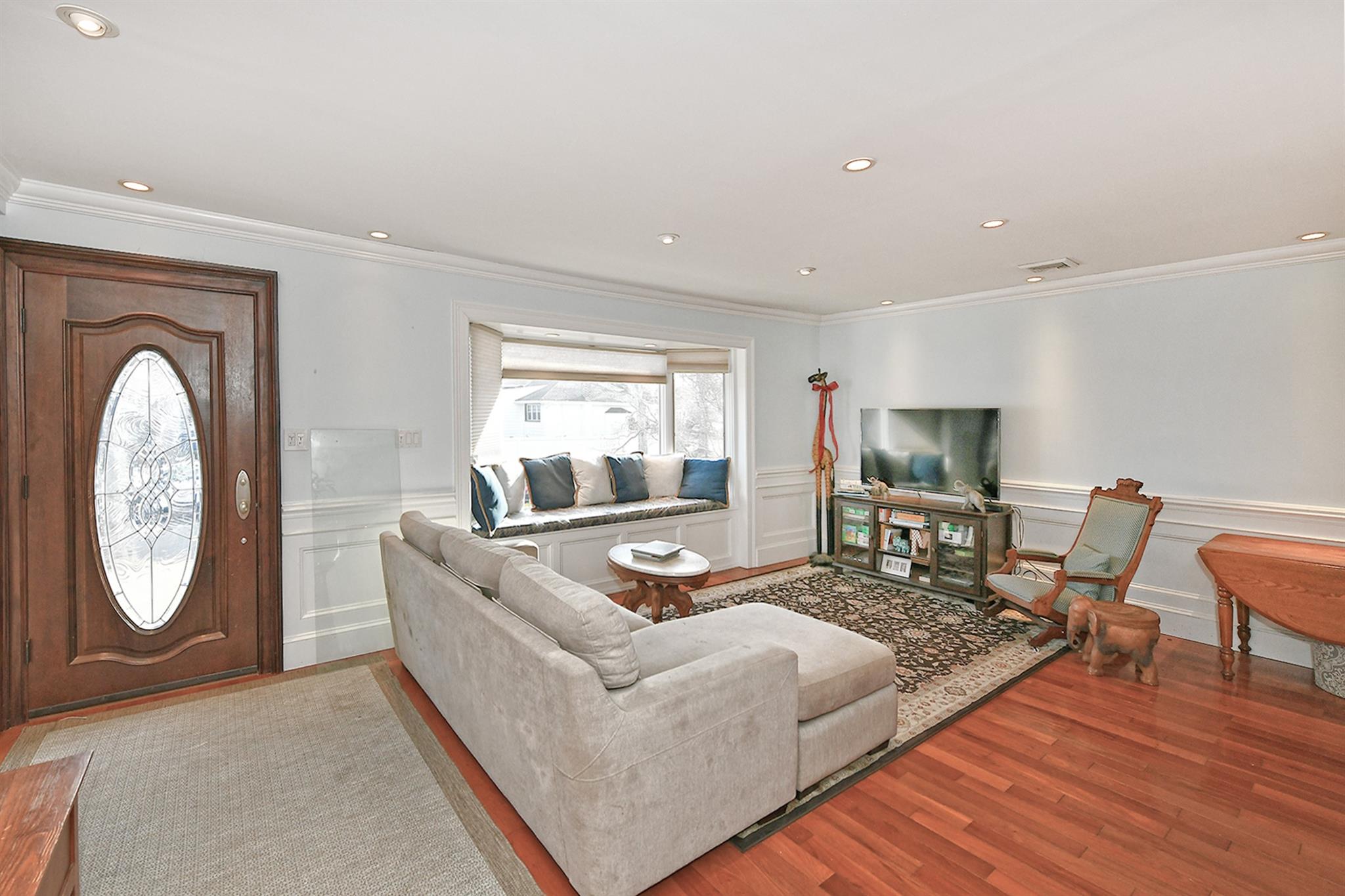 54 Cawfield Lane, Melville, New York image 5