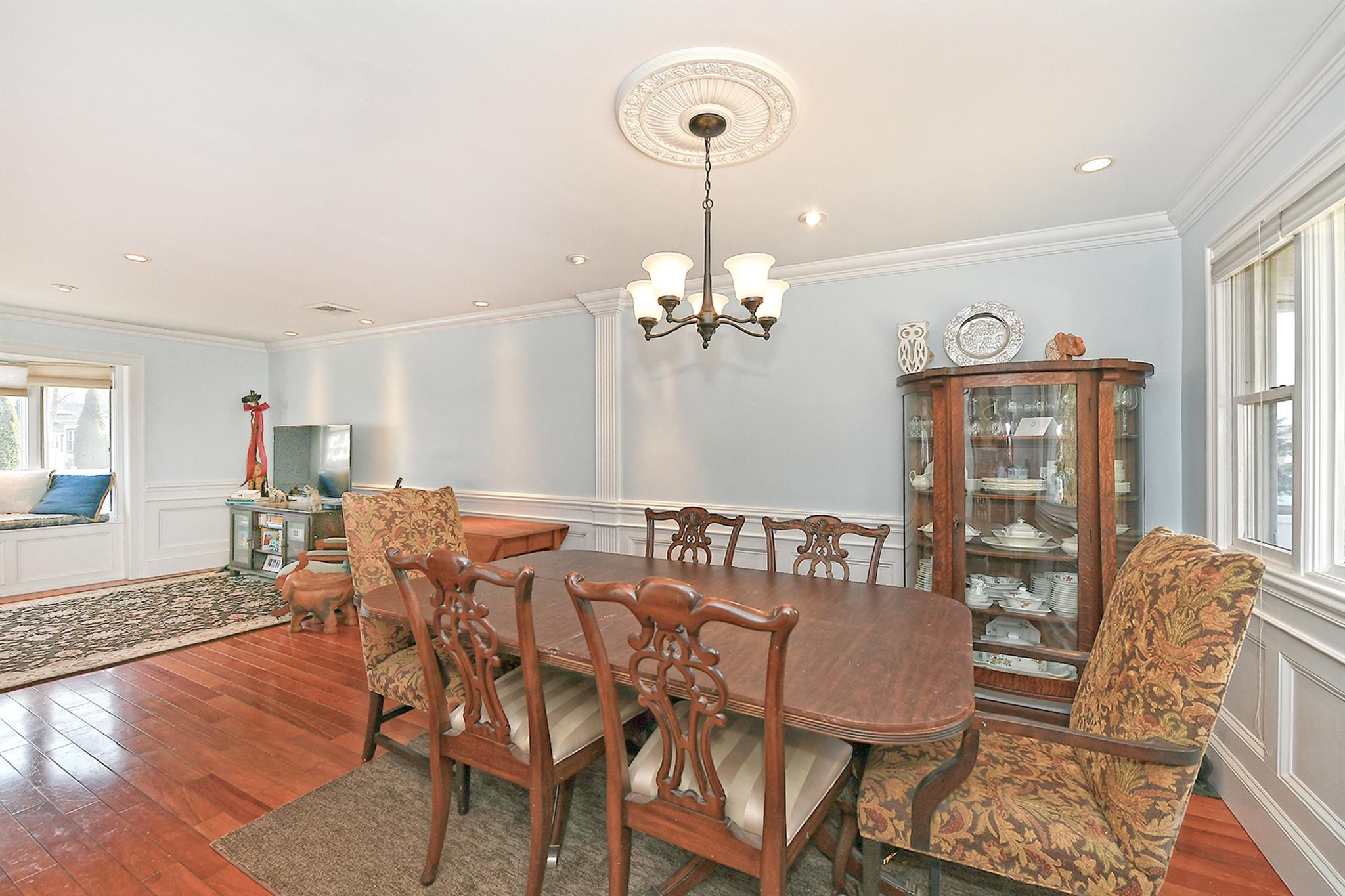 54 Cawfield Lane, Melville, New York image 10