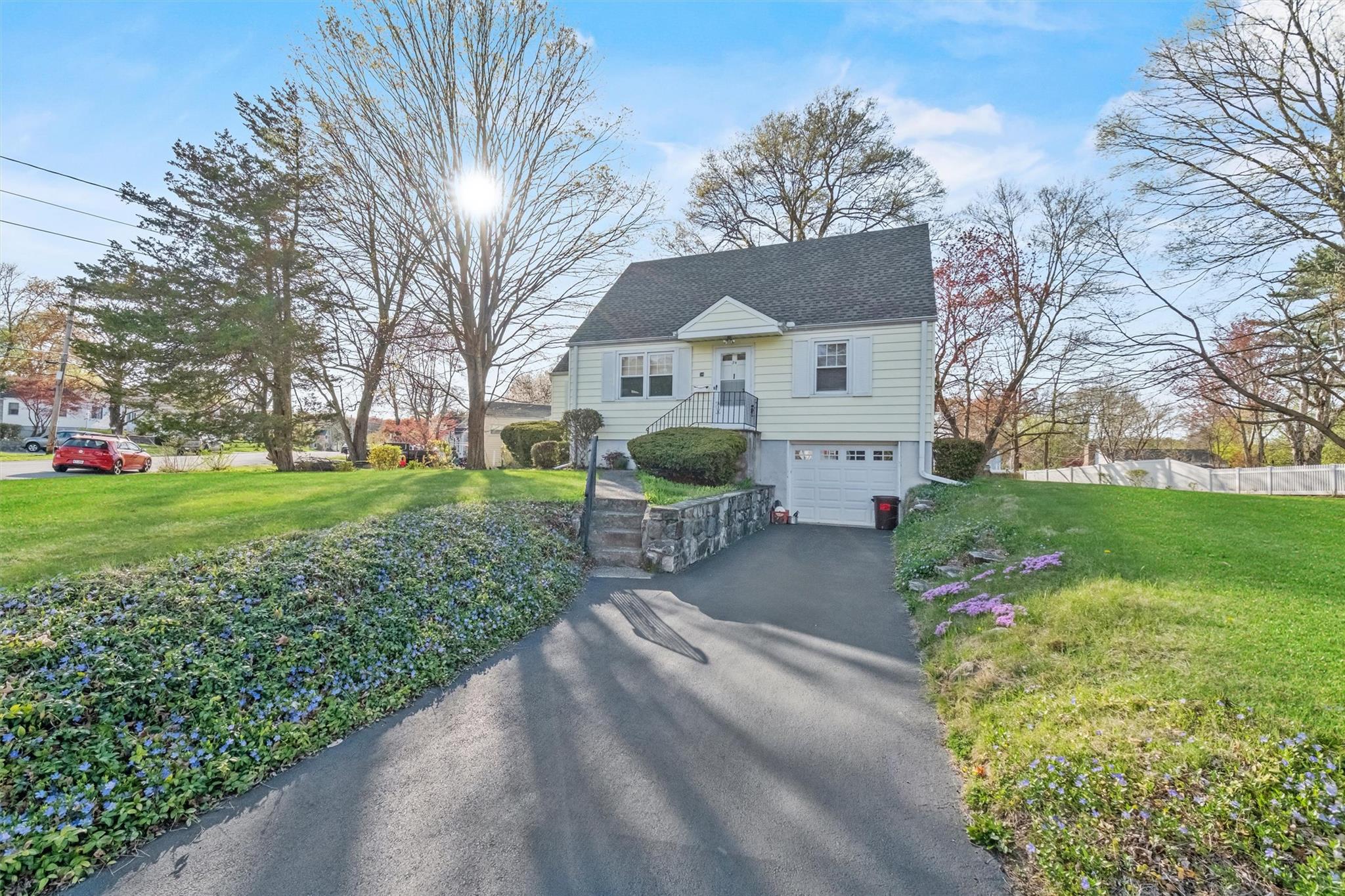 Cortlandt Manor, New York 10567, United States, 2 Bedrooms Bedrooms, ,1 BathroomBathrooms,Residential,Active,116908