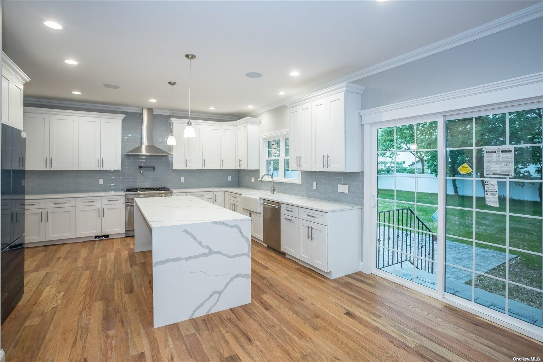 604 Meadowbrook Road, North Merrick, New York image 2