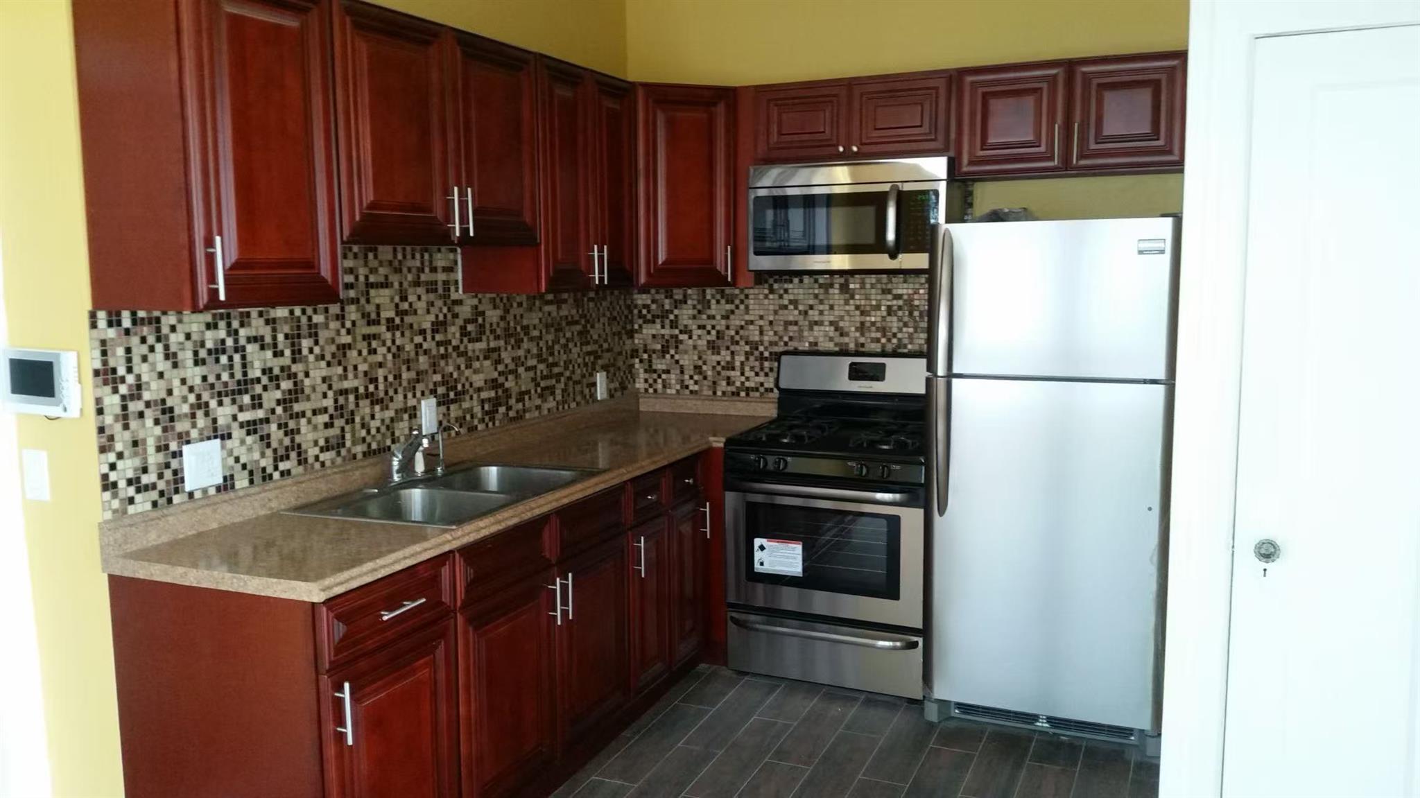 100-04 Spruce Street