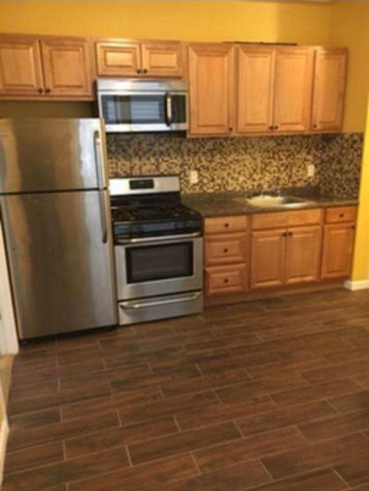 100-04 Spruce Street