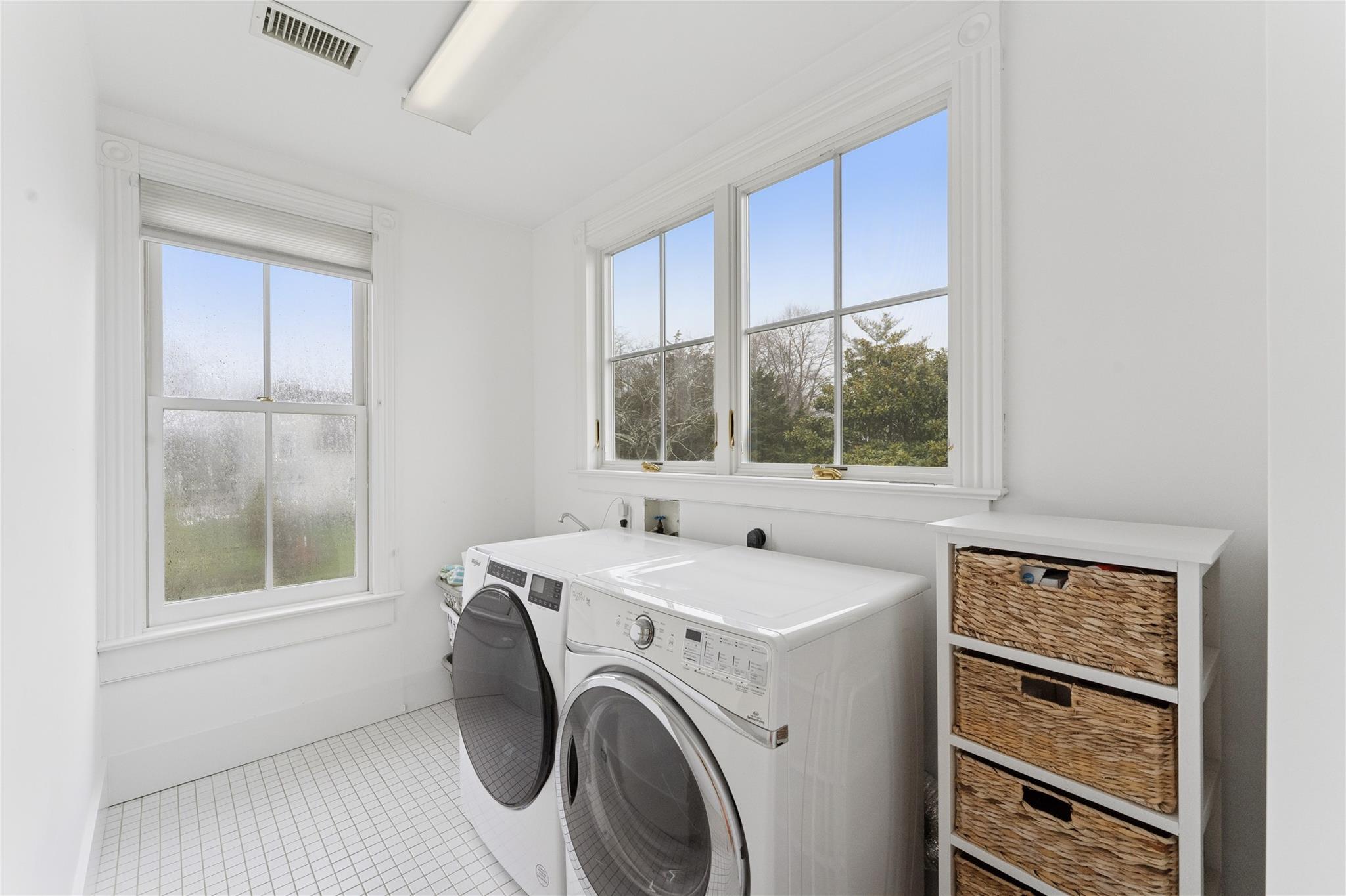 127 Senix Avenue, Center Moriches, New York image 30