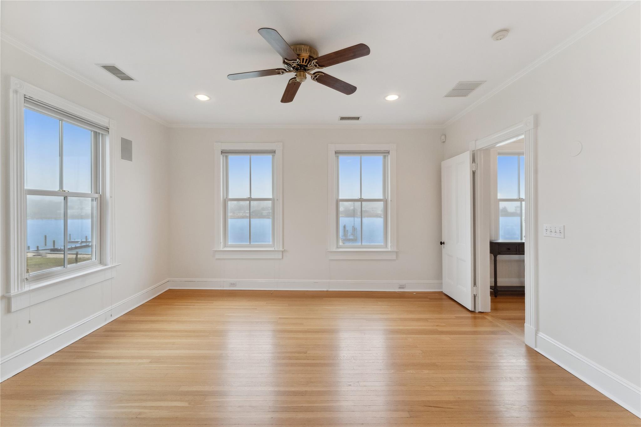127 Senix Avenue, Center Moriches, New York image 29