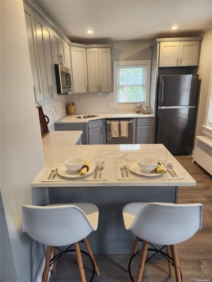 156 CLEVELAND AVE # B, MINEOLA, NY 11501 - Image 6cd32bc1e0525df44e6c7d09578c6dc5/1798380874