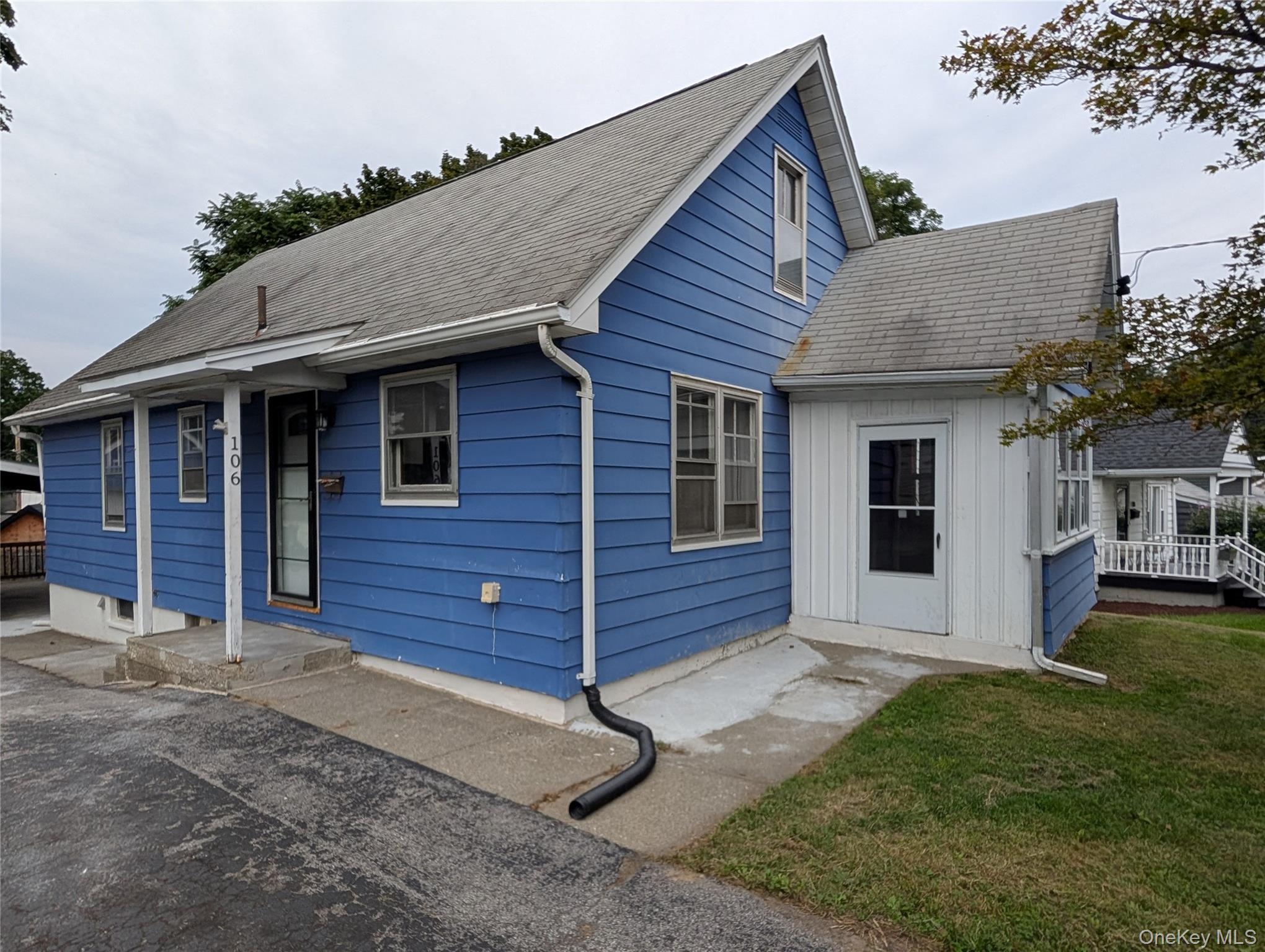 106 Depuyster Avenue