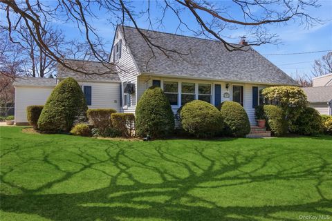 Homes For Sale - 50 Cornell Street<br/> East Northport, NY 11731