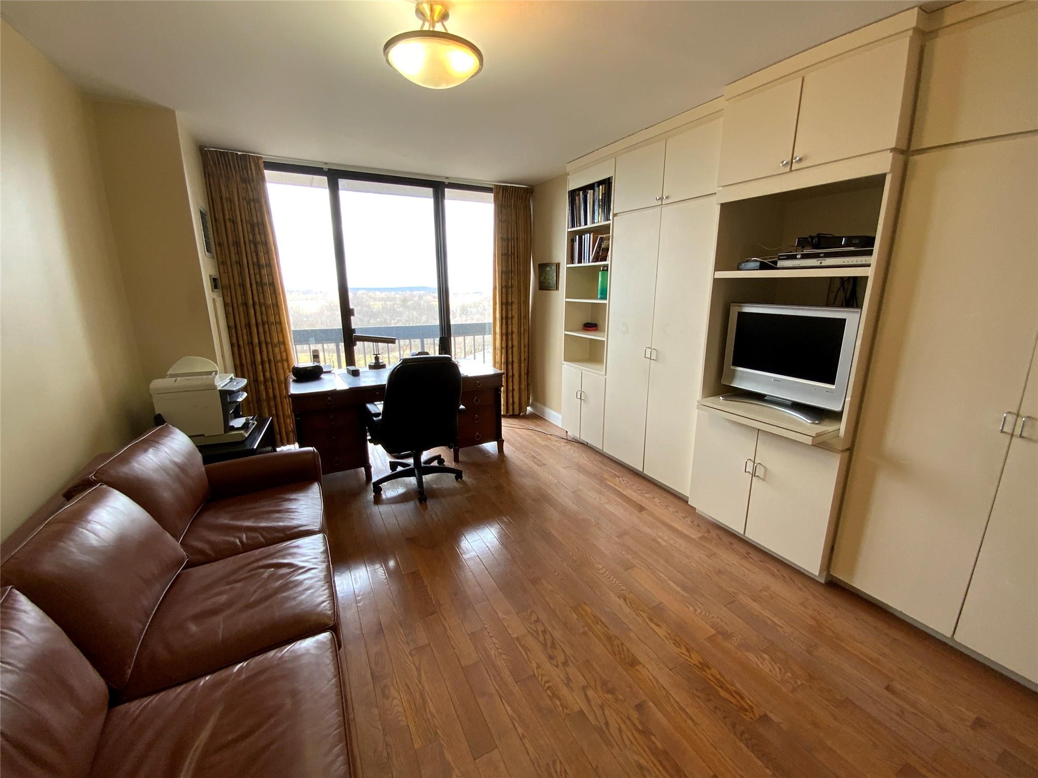 27010 Grand Central Parkway Pkwy #14E, Floral Park, New York image 13