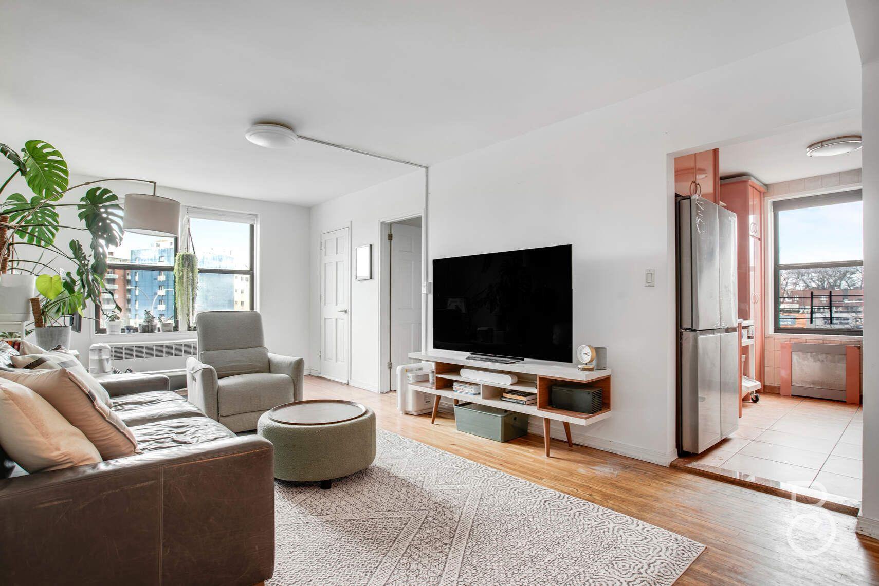 100-25 Queens Boulevard #3N, Forest Hills, New York image 2