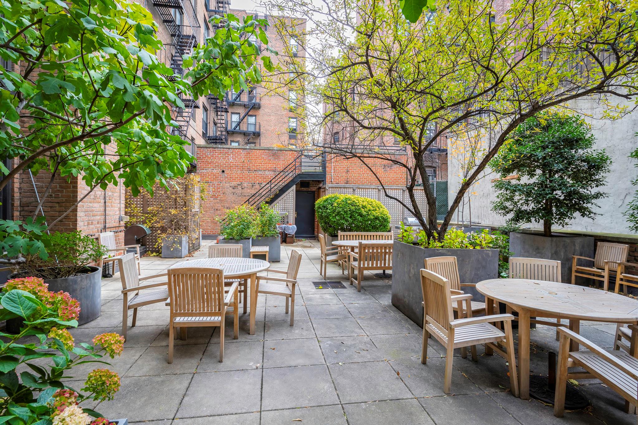 350 Bleecker Street LA