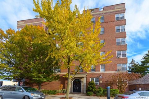 Photo of 111-50 75th Rd #A44, Forest Hills, NY 11375 (MLS # 936421)