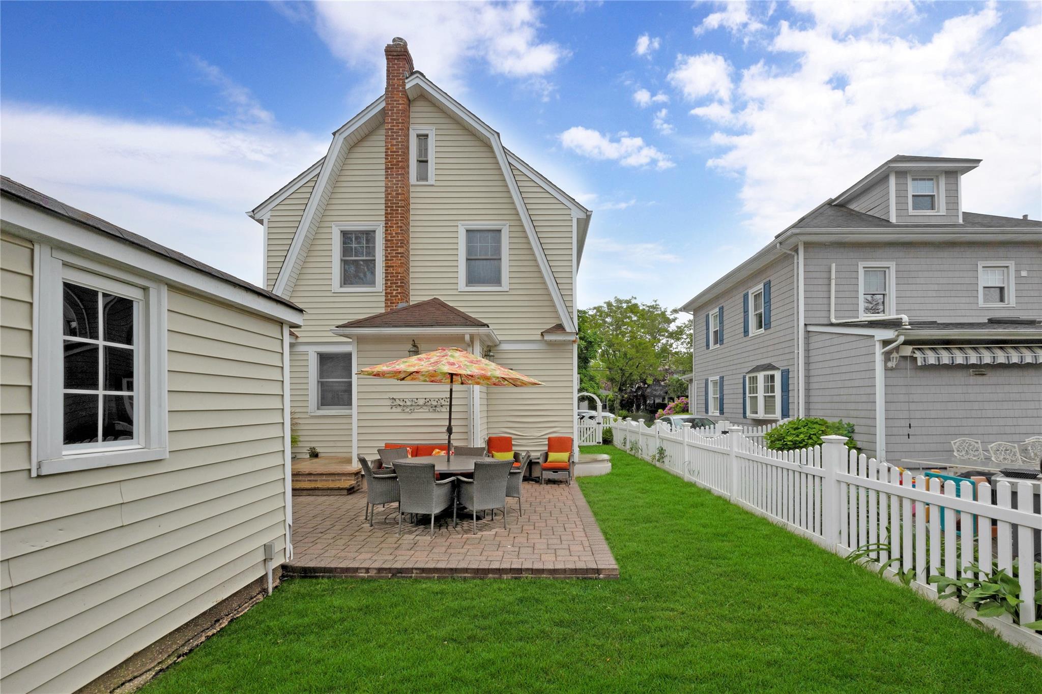 44 Geranium Avenue, Floral Park, New York image 8