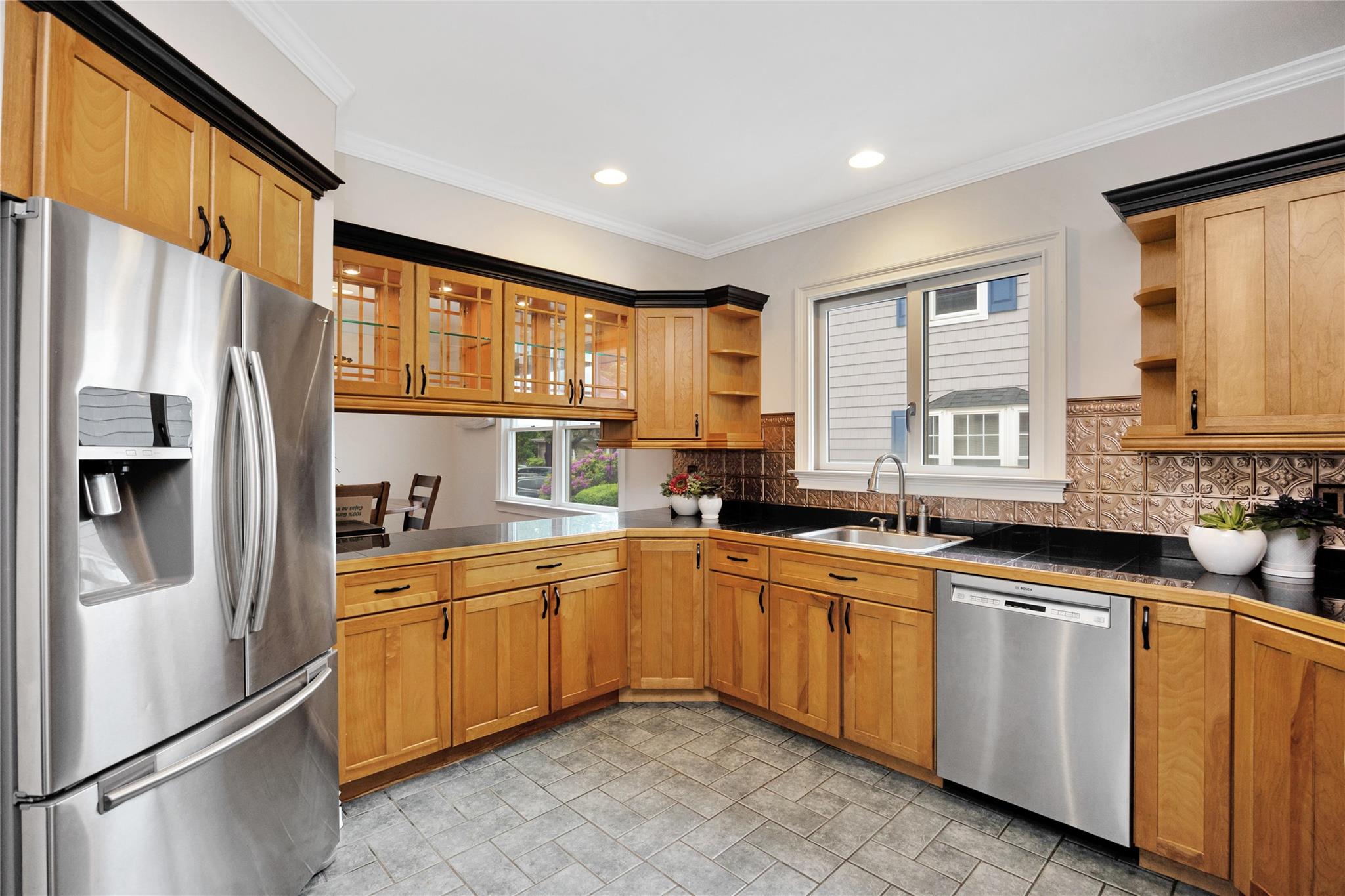 44 Geranium Avenue, Floral Park, New York image 21