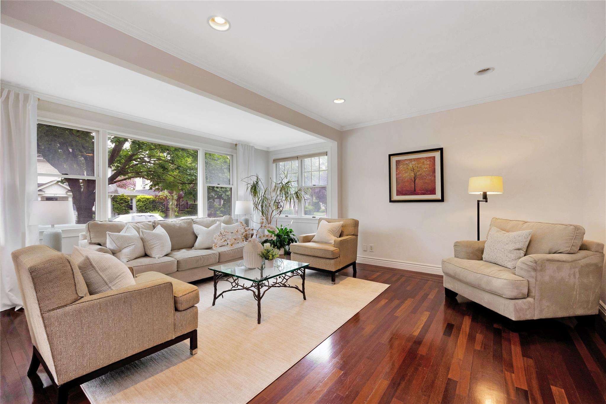 44 Geranium Avenue, Floral Park, New York image 13