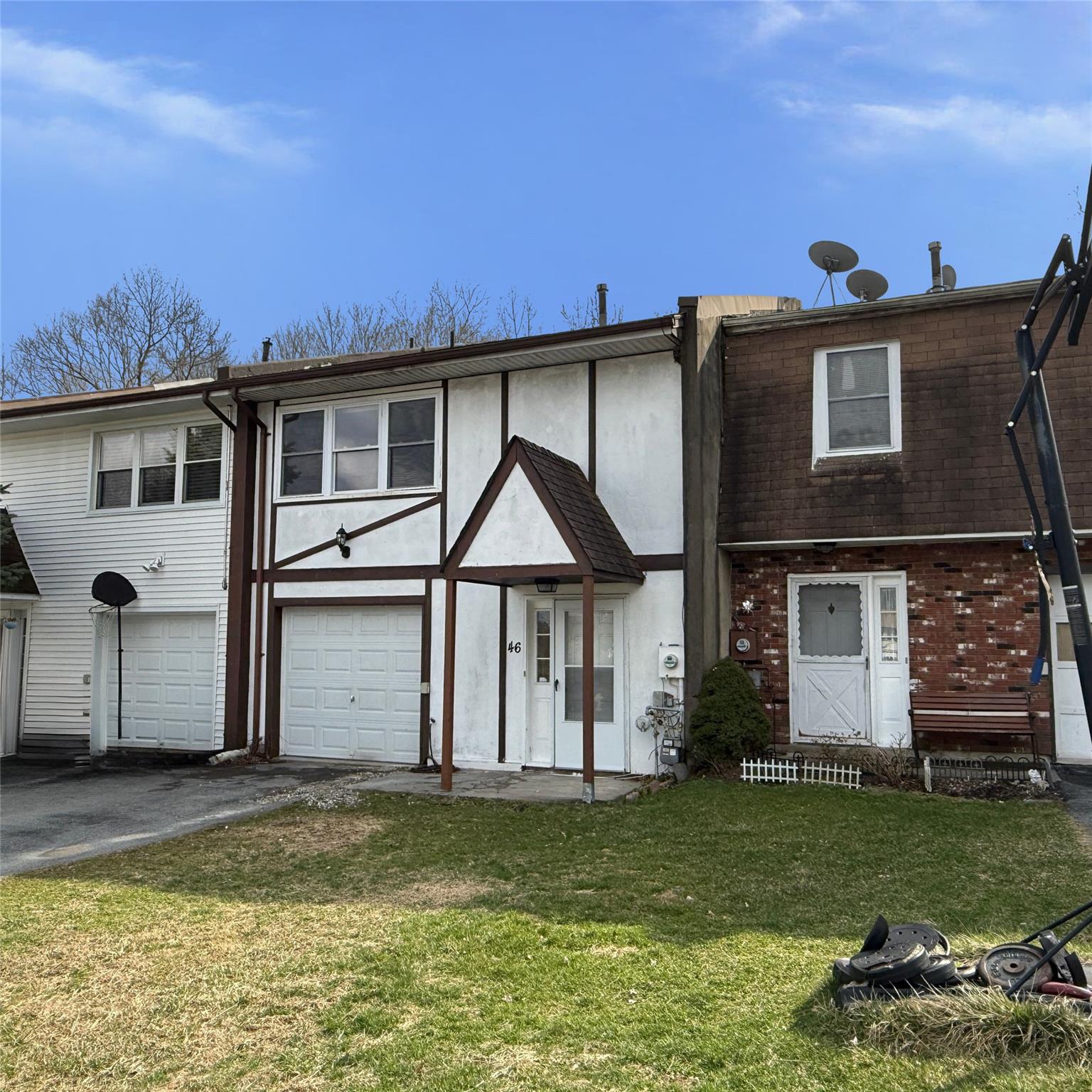 46 Fitzgerald Court, Monroe, New York image 2