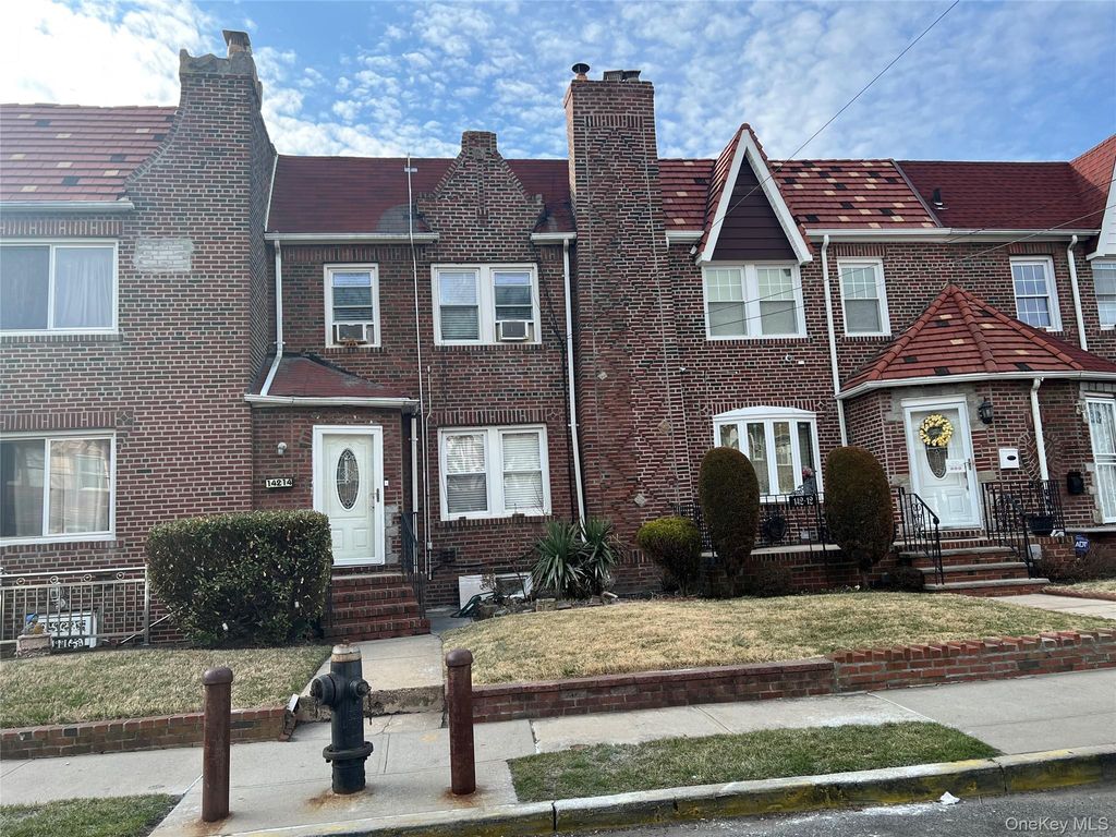 Photo of 14214 231st Street, Laurelton, NY 11413 (MLS # 976568)