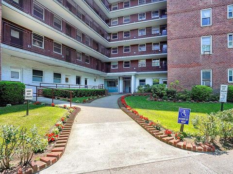 97-40 62 Drive 7J Rego Park NY 11374