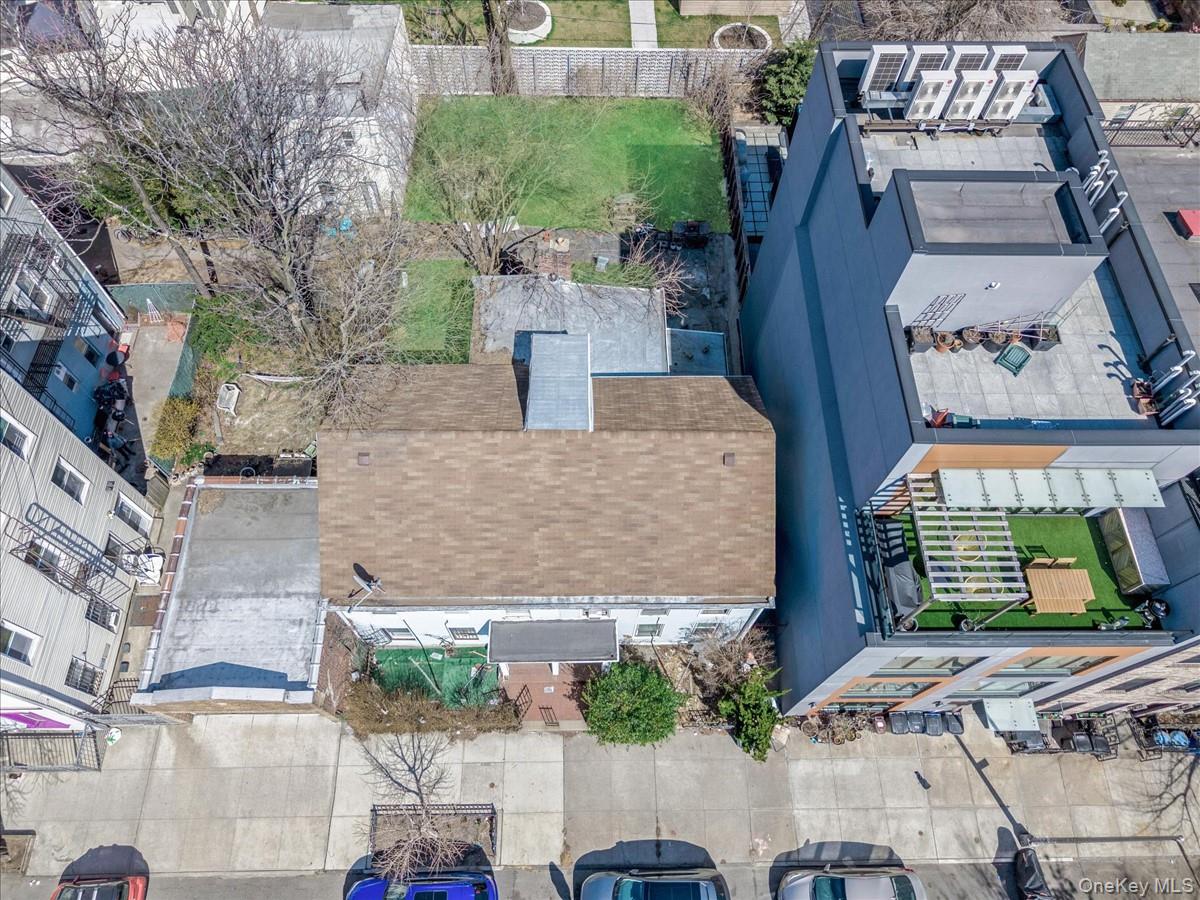 217-219 Devoe Street