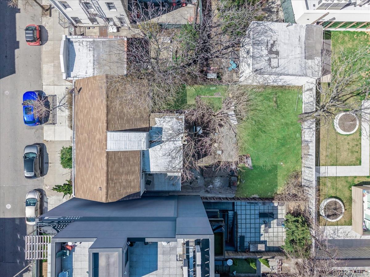 217-219 Devoe Street