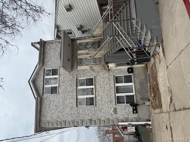 159 Street St, Fresh Meadows, Queens, NY - 1.5 Bathrooms - 