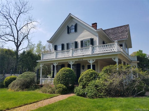 Homes For Rent - 375 Hill Street<br/> Southampton, NY 11968