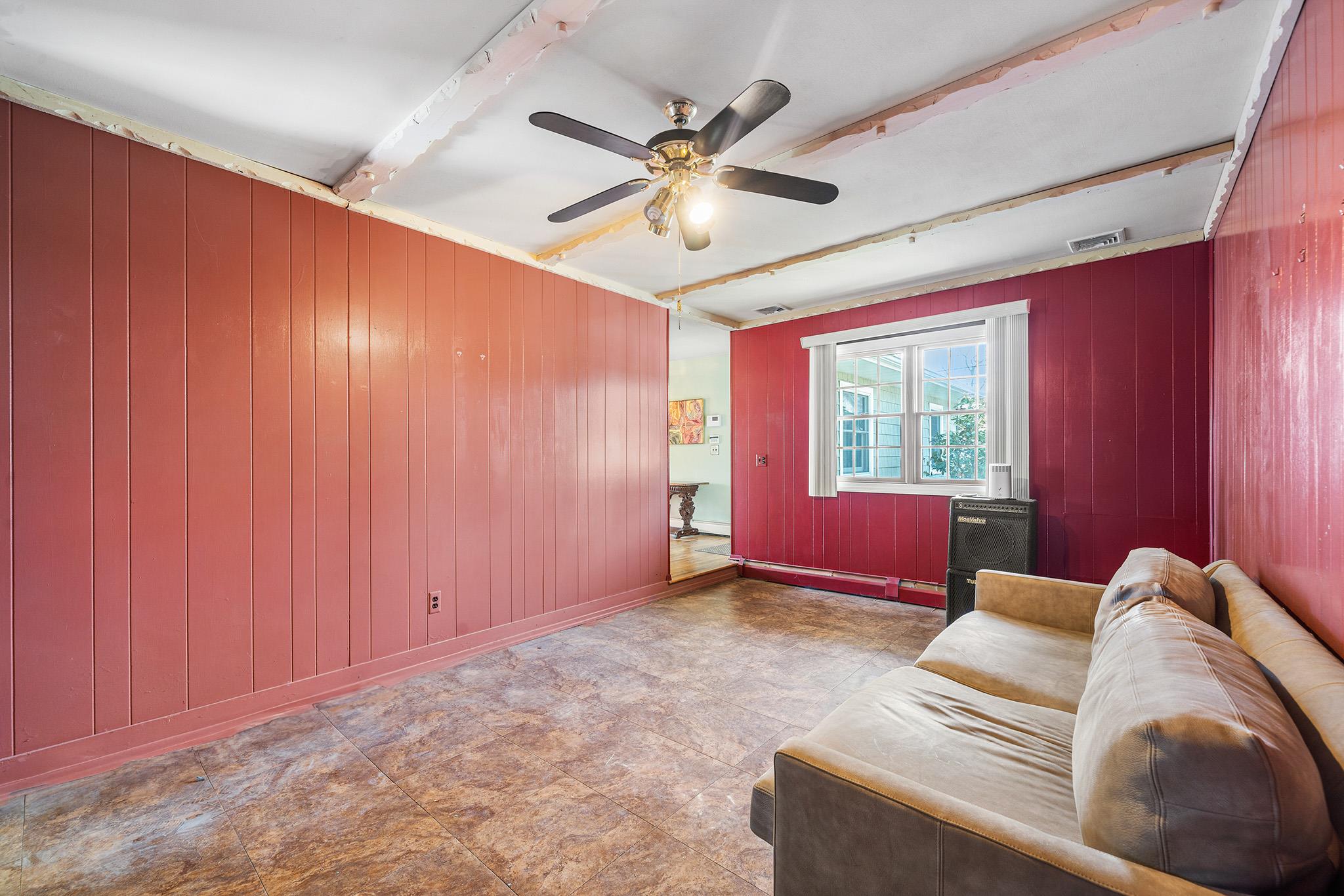 95 Hudson Avenue, Brentwood, New York image 9