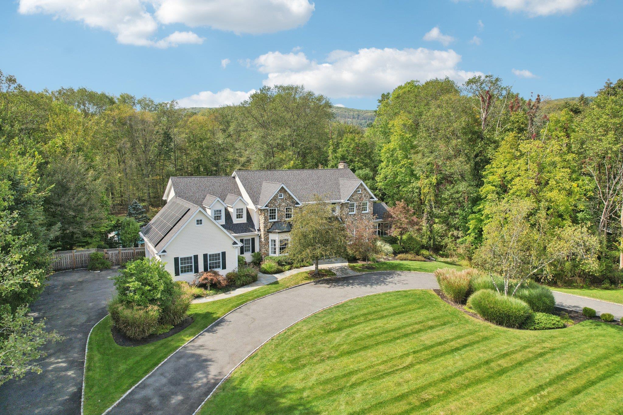 5 Camberra Drive, Suffern, New York image 2