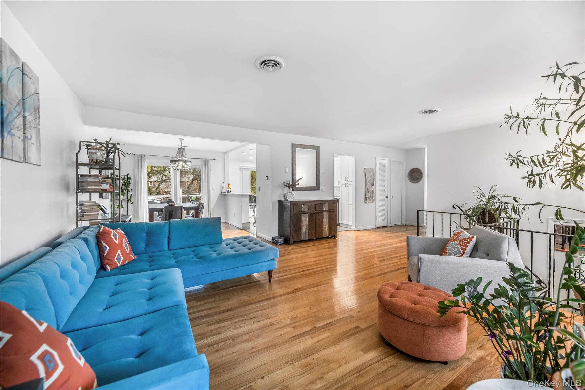 72 S Mary Francis Street