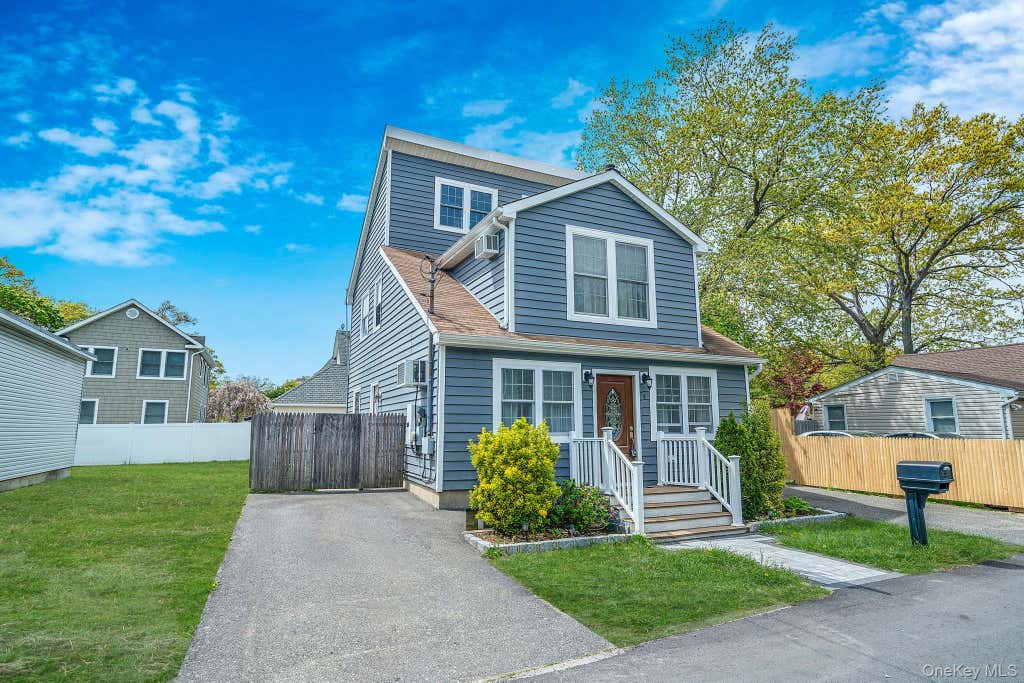 Photo of 4 Morgan Avenue, Port Jefferson Station, NY 11776 (MLS # 1033699)