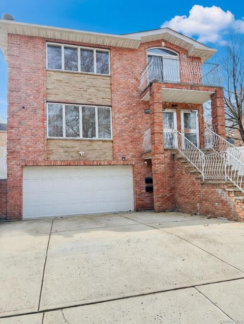 253-12 58 Avenue Little Neck NY 11362