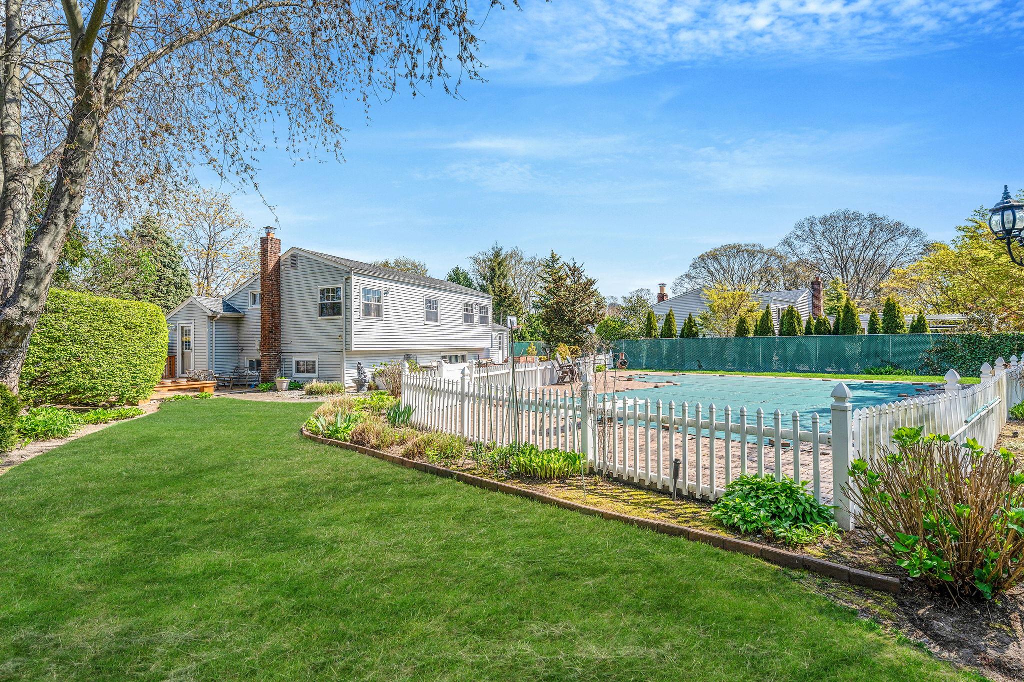 982 Union Boulevard, Bay Shore, New York image 15