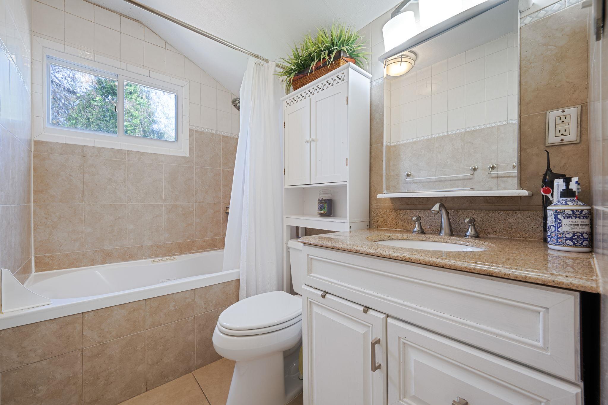 982 Union Boulevard, Bay Shore, New York image 8