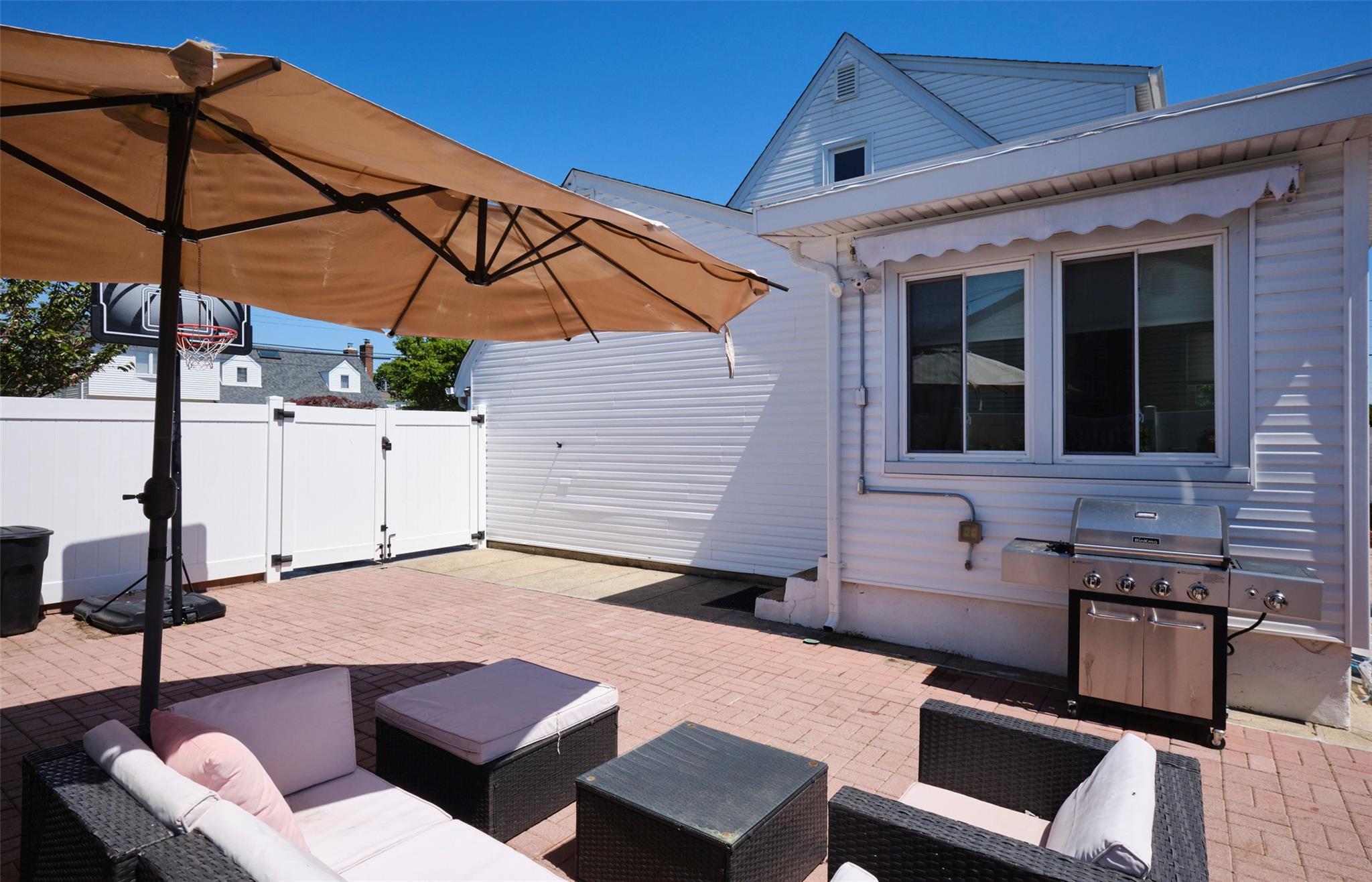 199 Guildford Court, West Hempstead, New York image 25