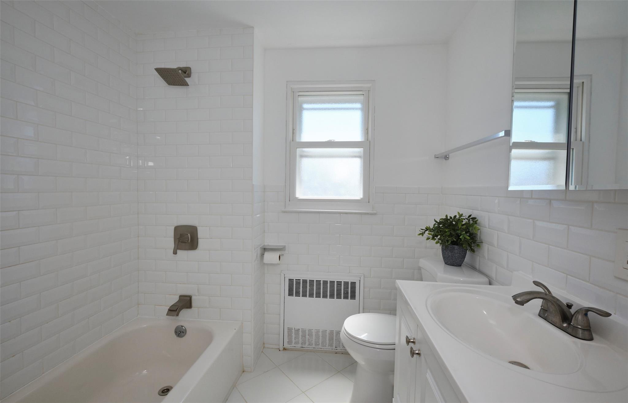 199 Guildford Court, West Hempstead, New York image 14