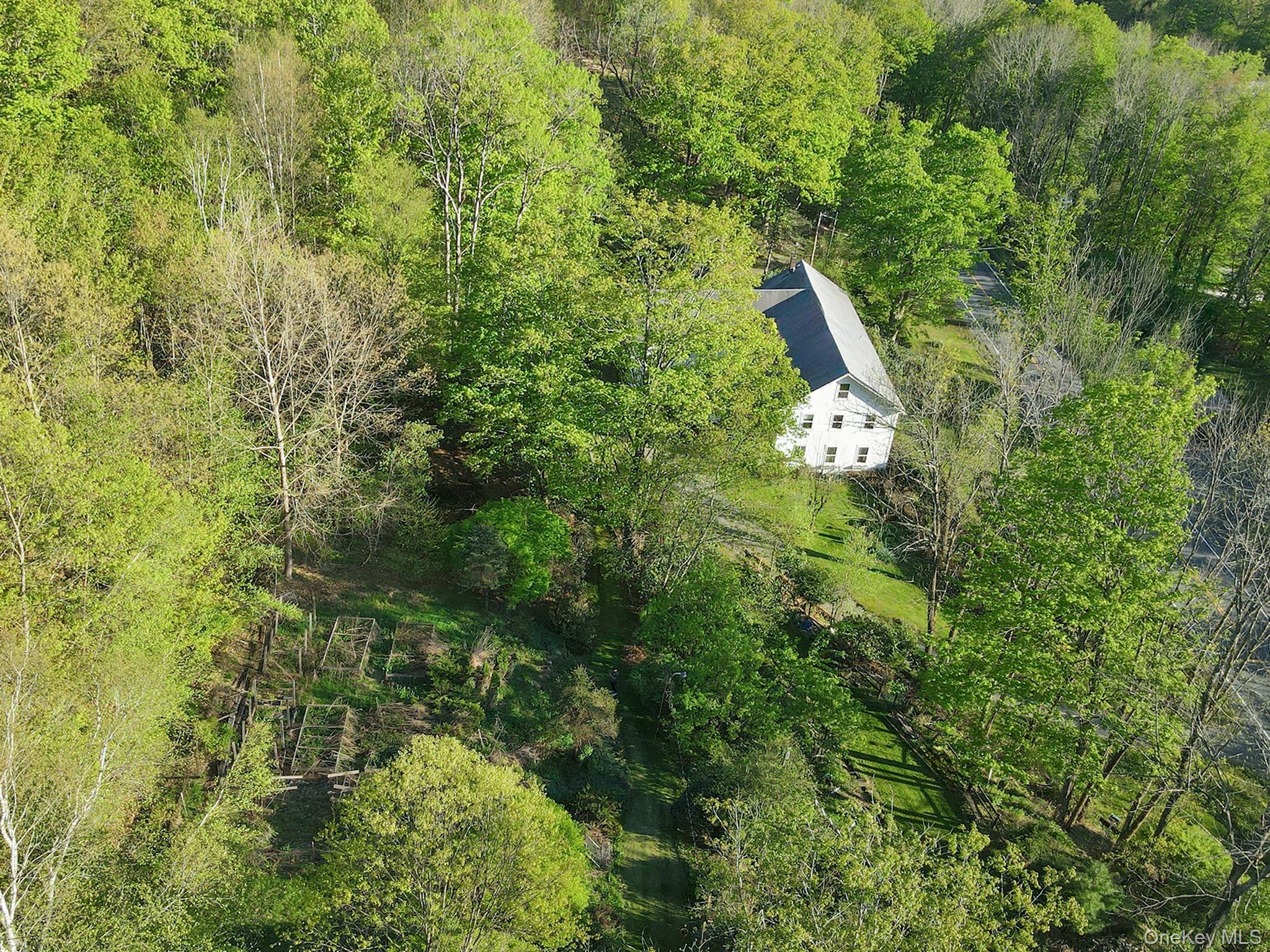 2182 Old Road 17