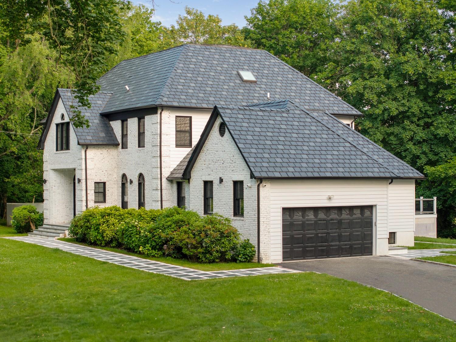 33 High Farms Road