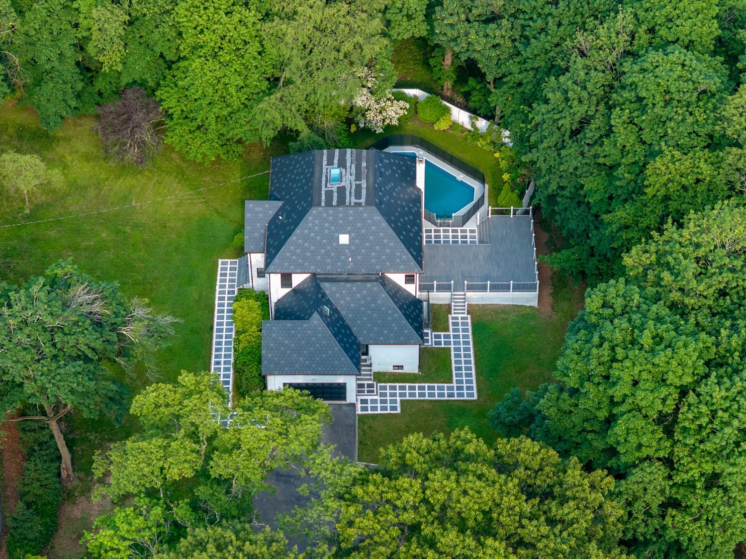 33 High Farms Road