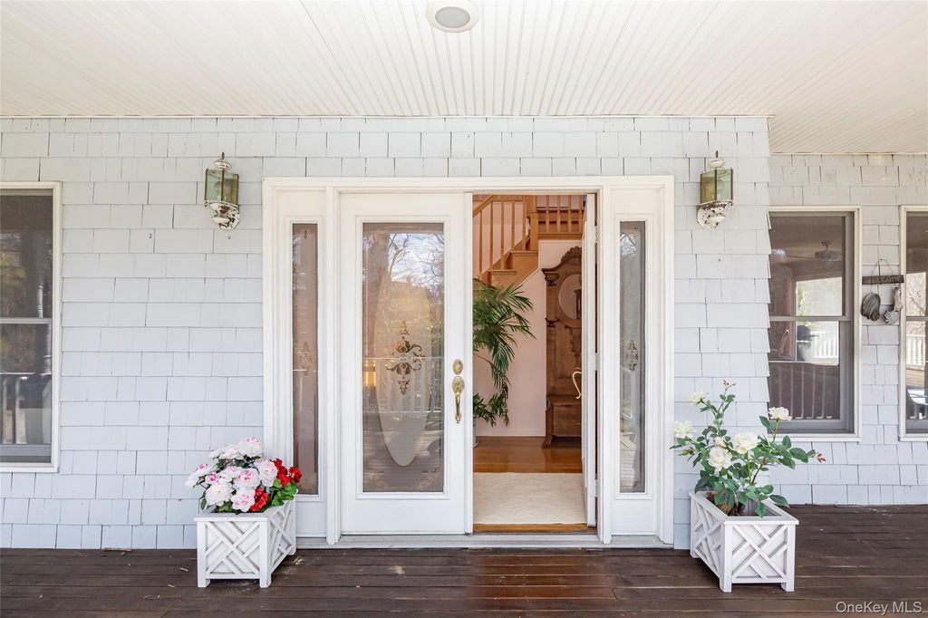 Photo of 4 Irene Lane, Shelter Island, NY 11964 (MLS # 1003398)