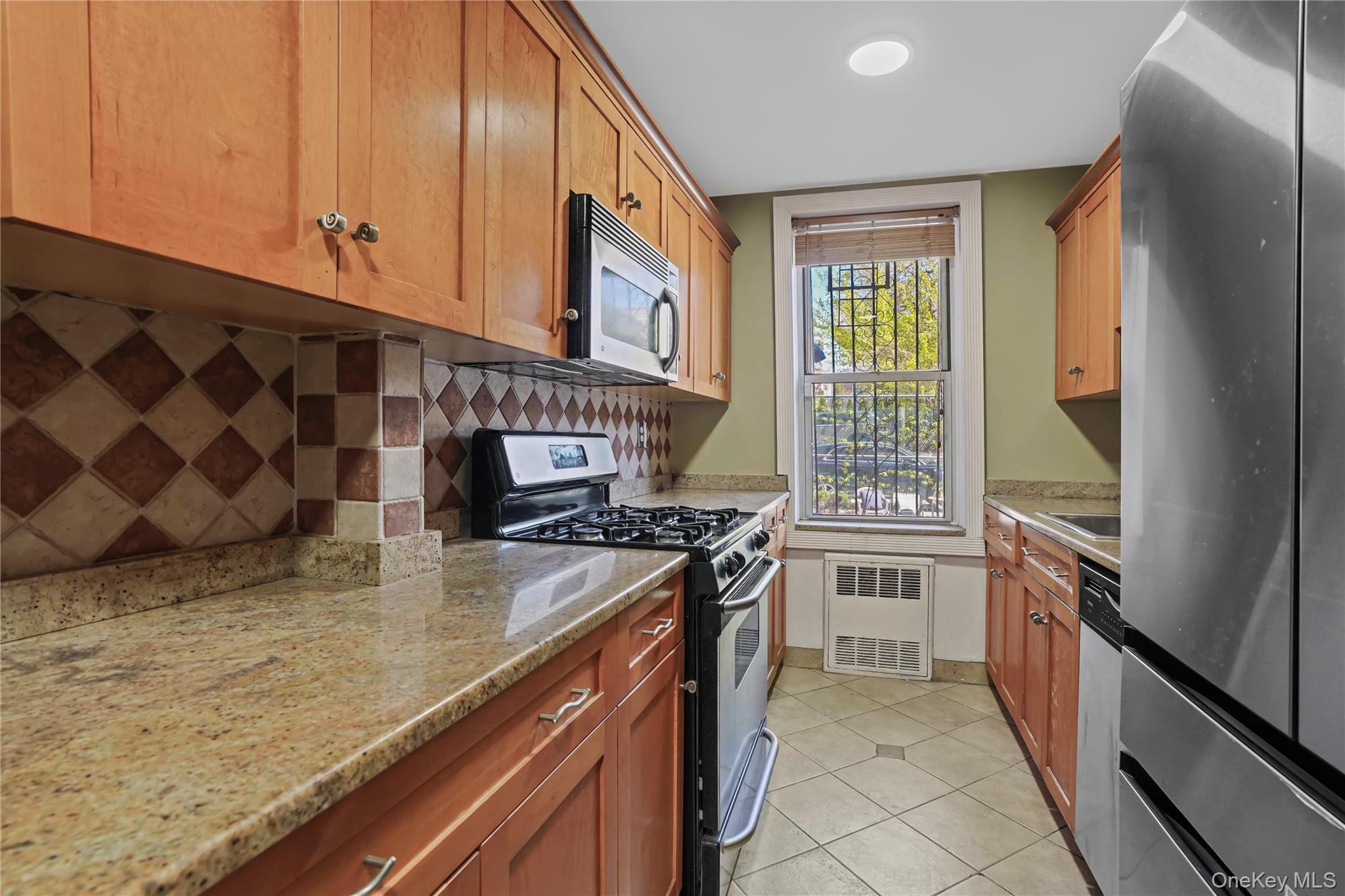 63-11 Queens Boulevard B11