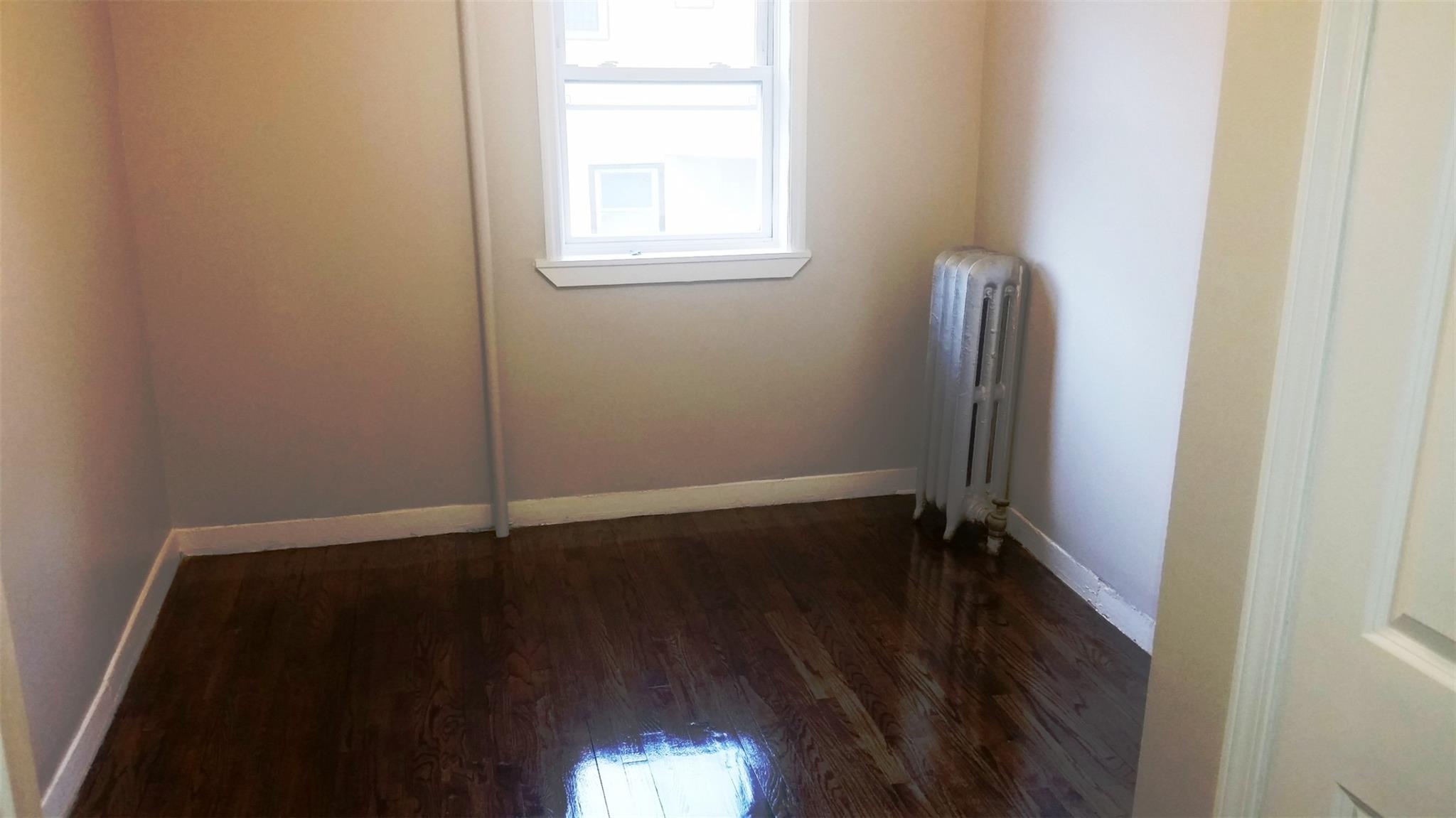 Long Beach, New York 11561, United States, 3 Bedrooms Bedrooms, ,2 BathroomsBathrooms,Residential,Active,106386