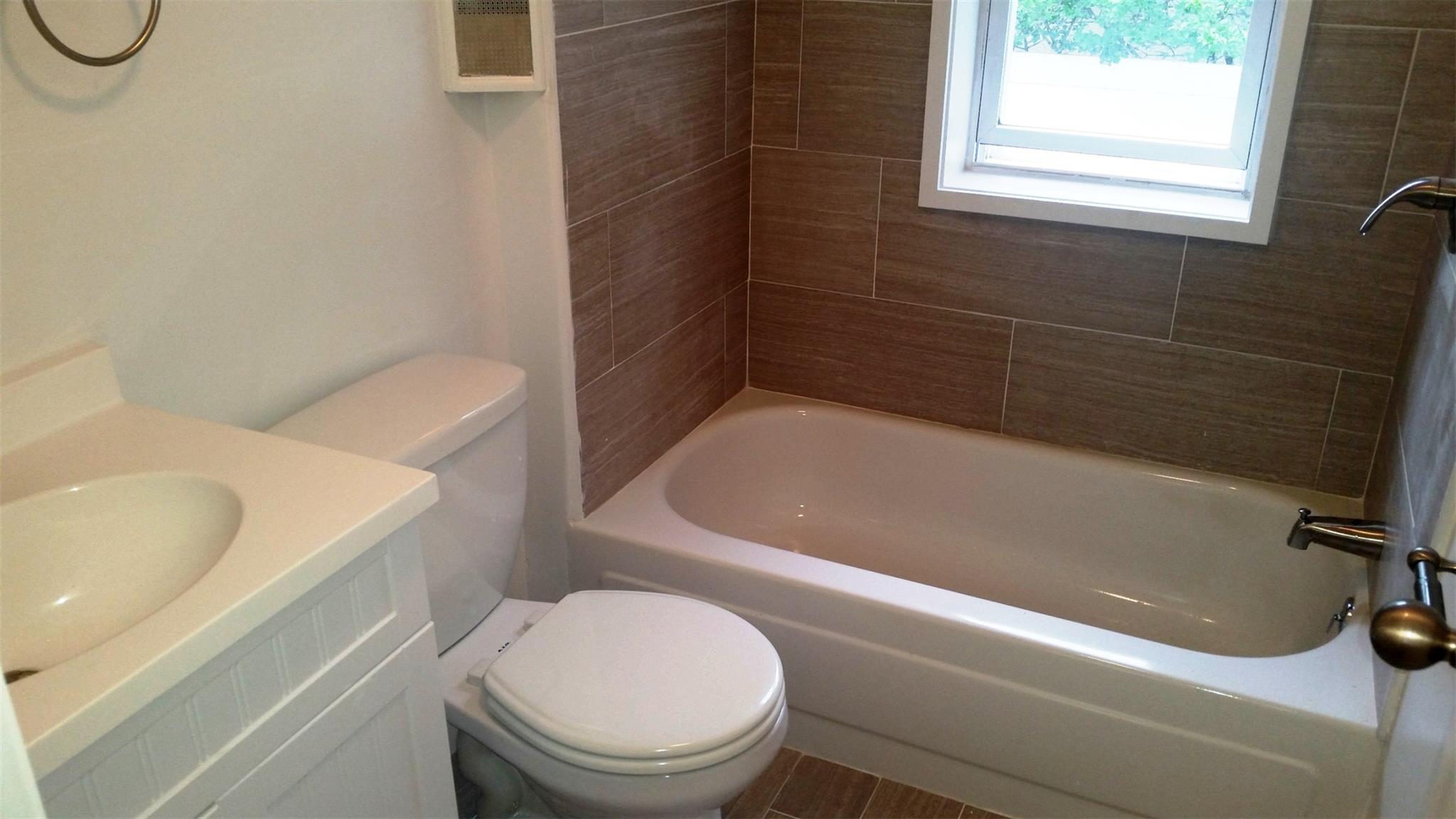 Long Beach, New York 11561, United States, 3 Bedrooms Bedrooms, ,2 BathroomsBathrooms,Residential,Active,106386