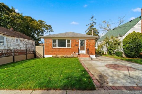 1040 Brookside Avenue Uniondale NY 11553