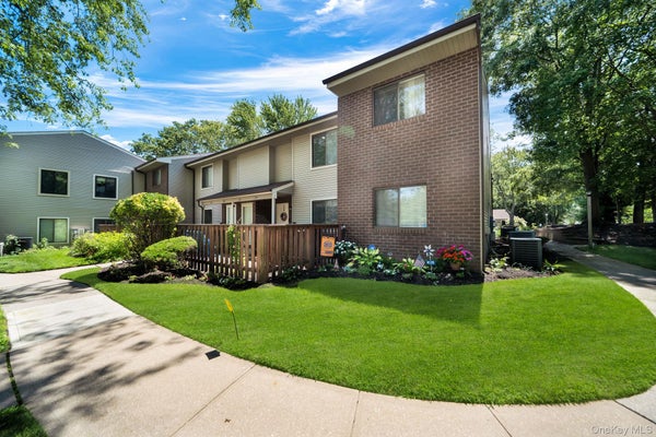 770 HILLTOP CT, CORAM, NY 11727 - Image 6d458d248501fbb7b9eac9768e8d290c/2624706888