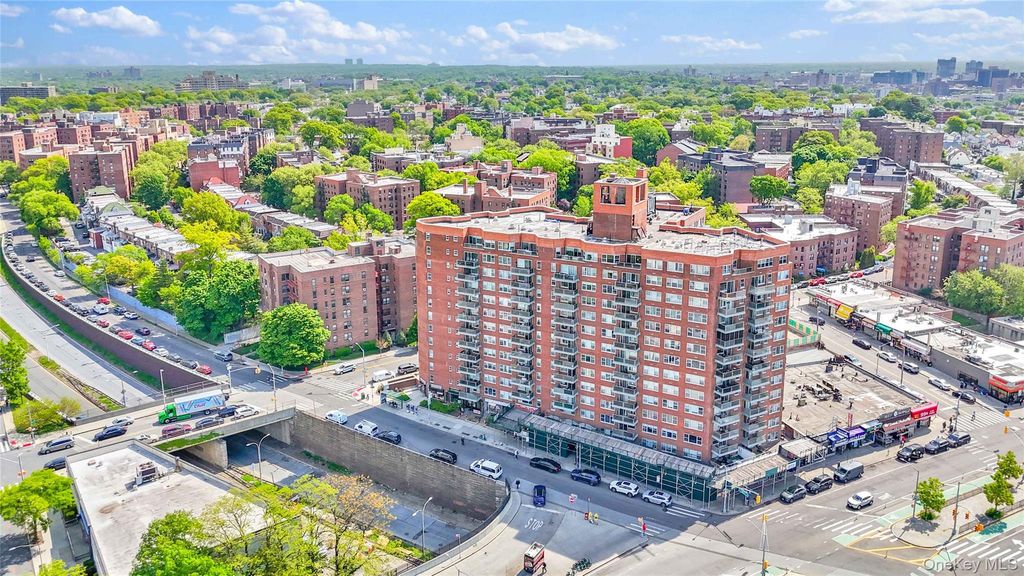 Photo of 85-15 Main Street #5F, Jamaica, NY 11435 (MLS # 1000491)