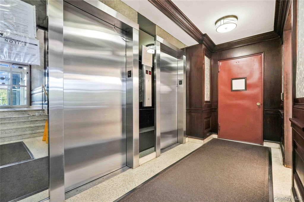 Photo of 85-15 Main Street #5F, Jamaica, NY 11435 (MLS # 1000491)