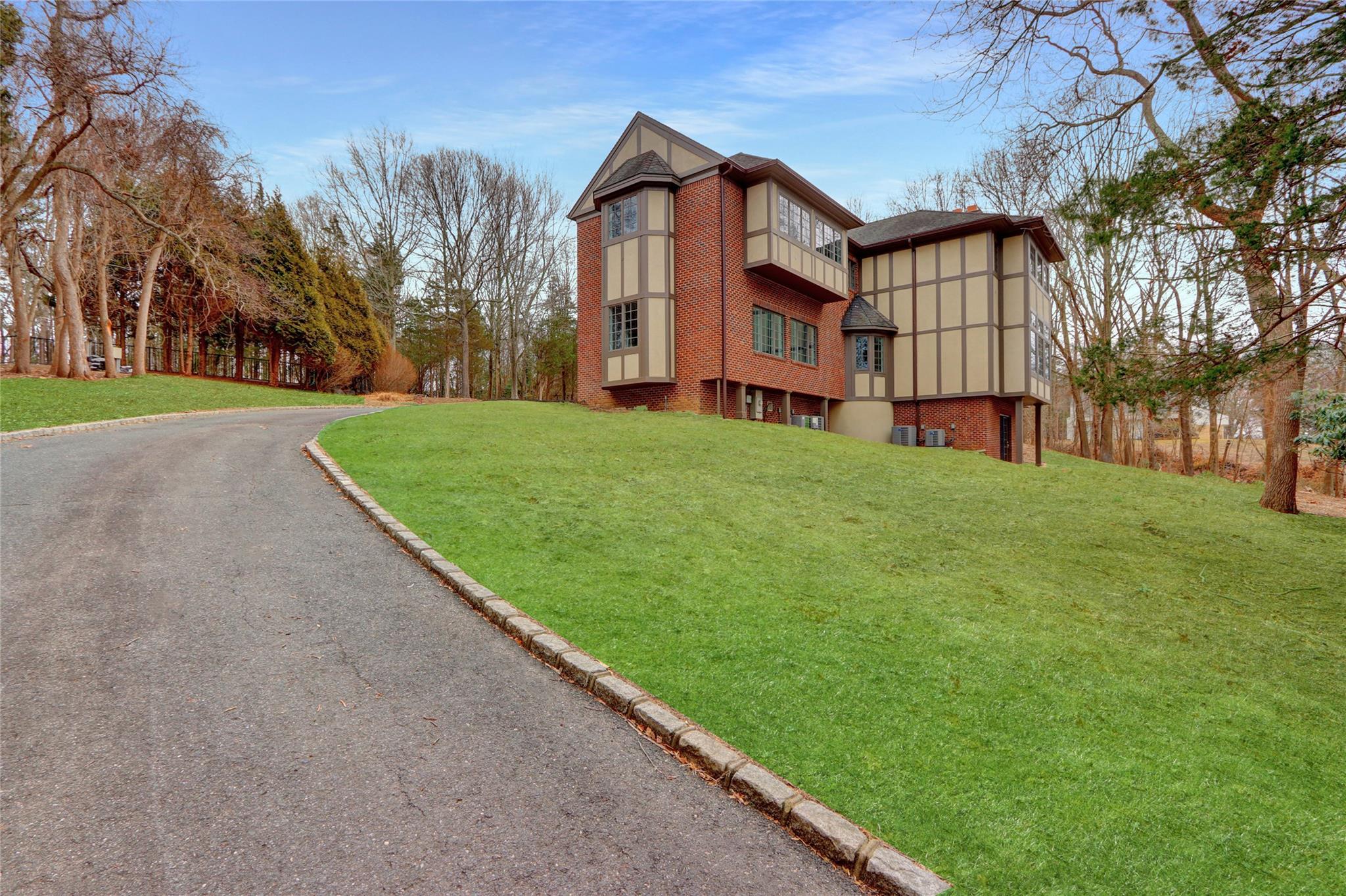 117 Centre Island Road, Centre Island, New York image 4
