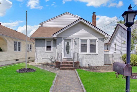 Homes For Sale - 255 Rolling Street<br/> Nassau County, Malverne, NY 11565