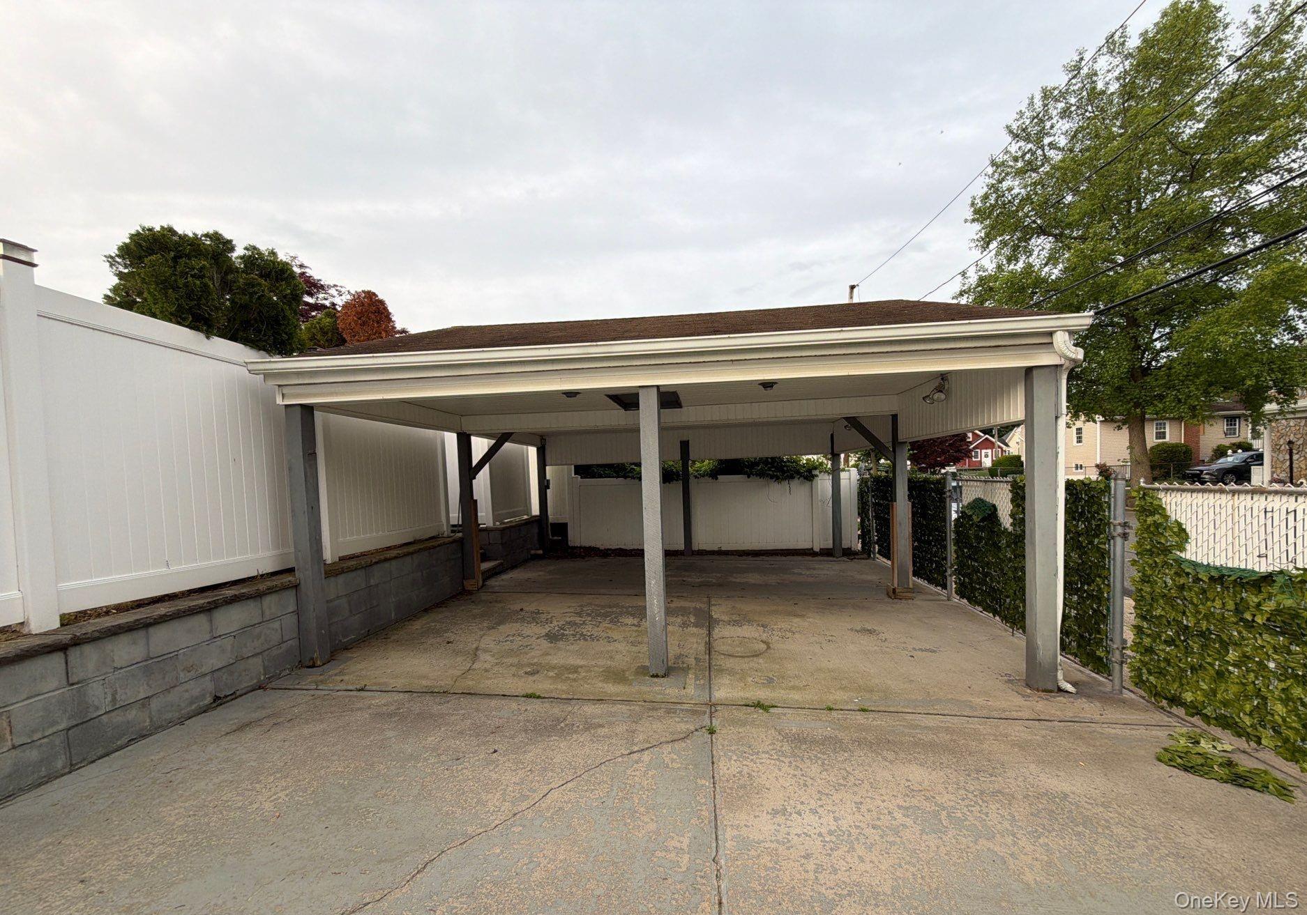 255 Rolling Street