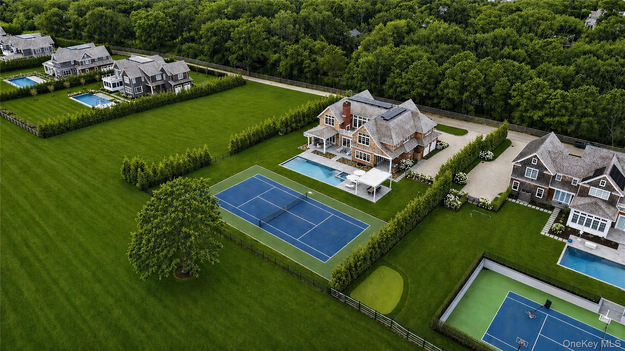 460 Edge Of Woods Road